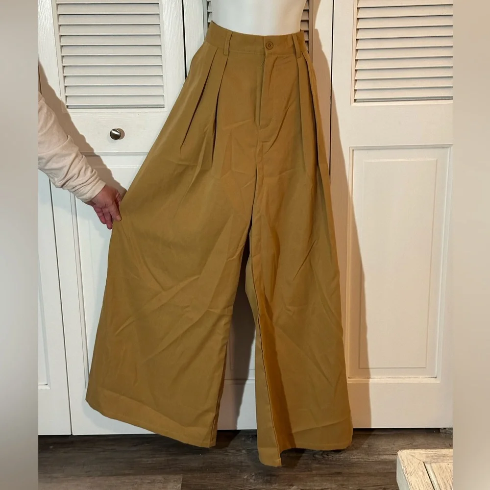 NWT Wide-Leg Tan Trousers - Picture 2 of 5